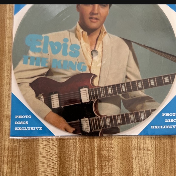 Elvis Presley Collectibles!! - Picture 4 of 8